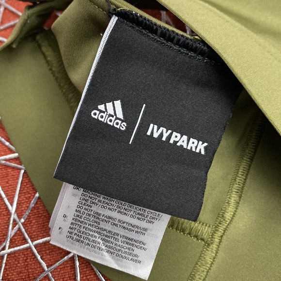 adidas x IVY PARK x Peloton BR Tape Bra - Picture 8 of 8